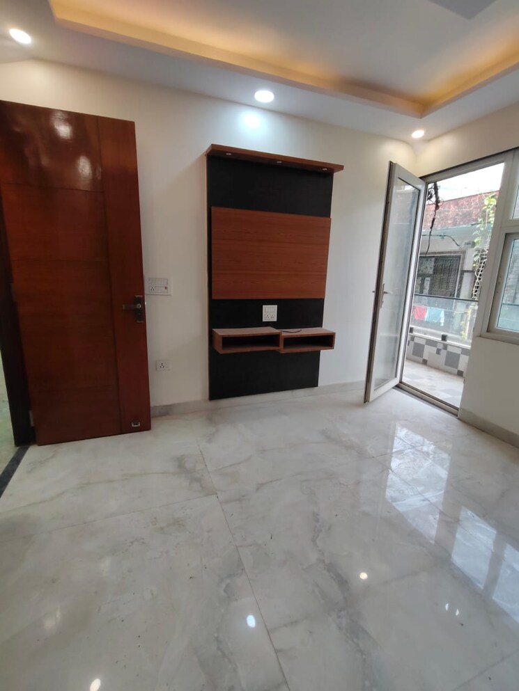 Room, burari 3 Bedroom 1120 Sq.Ft. Builder Floor In Burari Delhi 8816001