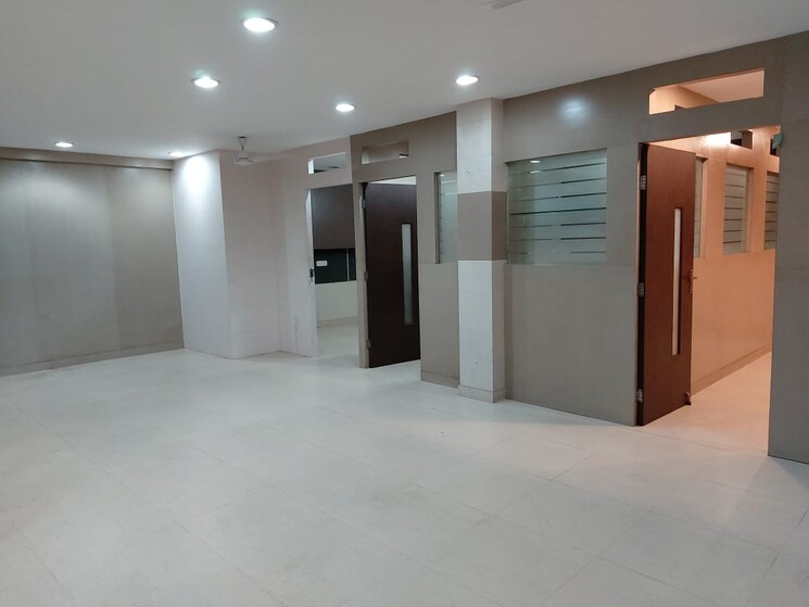 Room, south city 1 6+ Bedroom 1800 Sq.Ft. Builder Floor In South City 1 Gurgaon 8816037