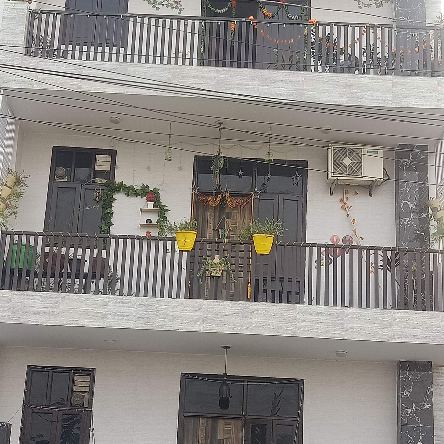 3 BHK 1450 Sq.Ft. Builder Floor in Edenburg City