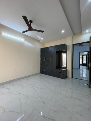 Room in 3 BHK Independent House at Sahastradhara Road – for Sale