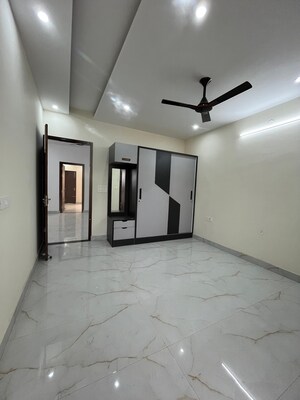 Room in 3 BHK Independent House at Sahastradhara Road – for Sale