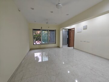 Room in 2 BHK Apartment at Guru Kripa Residency, Chembur – for Rent