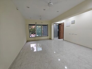 Room in 2 BHK Apartment at Guru Kripa Residency, Chembur – for Rent