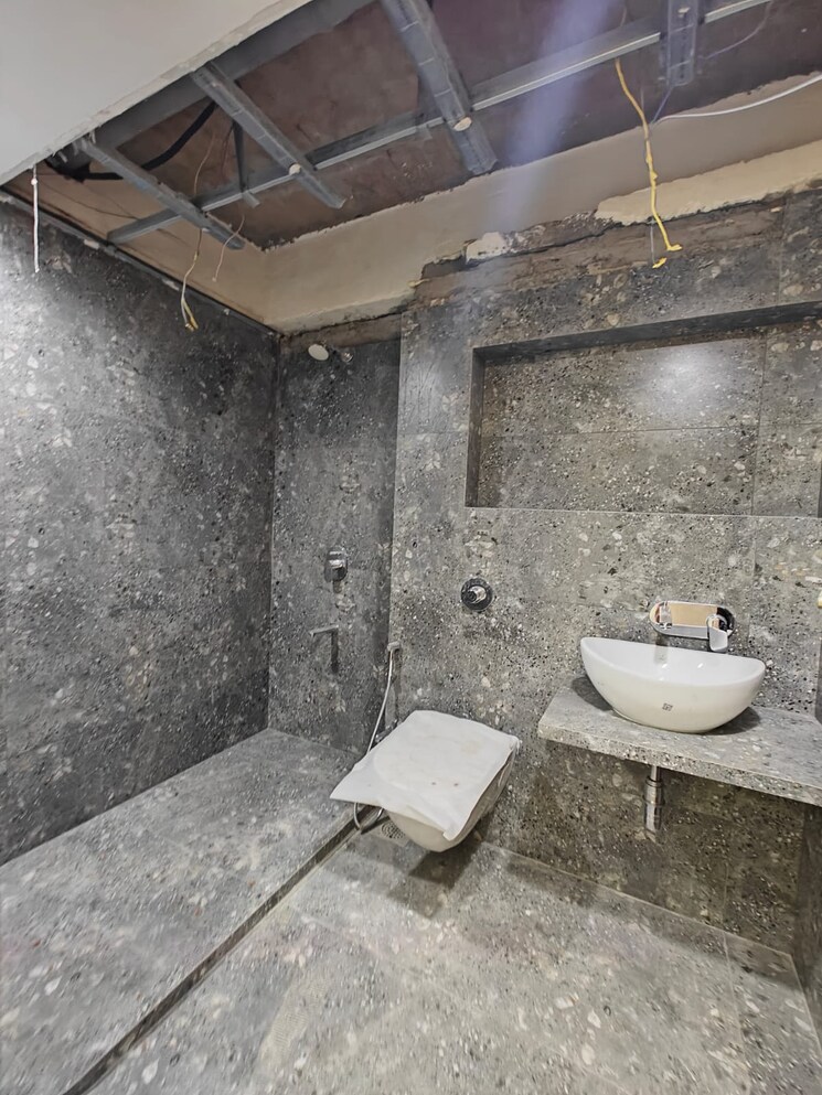 Bathroom, guru-kripa-residency 2 Bedroom 788 Sq.Ft. Apartment In Chembur Mumbai 8816033