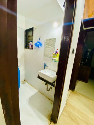 Bathroom in 1 BHK Apartment at Qualitas Extencia, Ulwe Sector 17 – for Rent