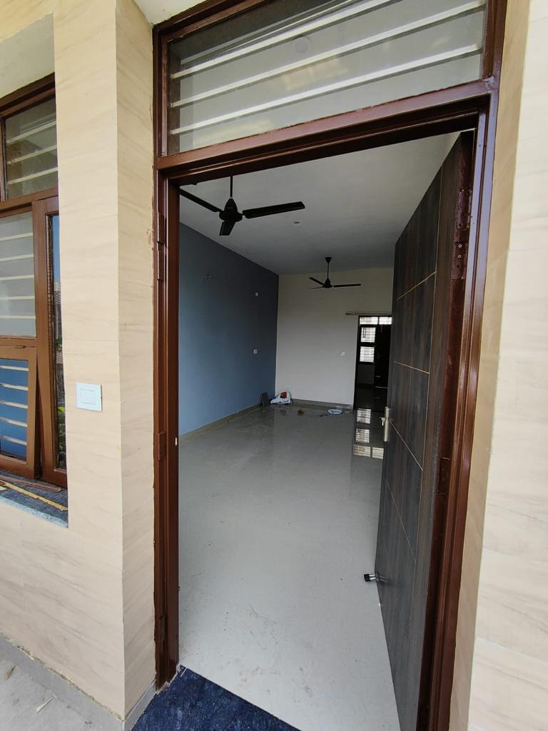 3 BHK + Servant Room Apartment For Rent in Mamta Homes