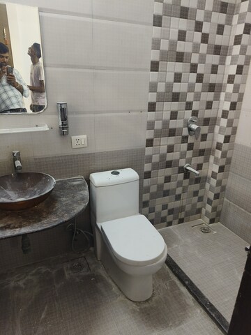 Bathroom in 2.5 BHK Builder Floor at Vipul World Floors, Sector 48 – for Rent