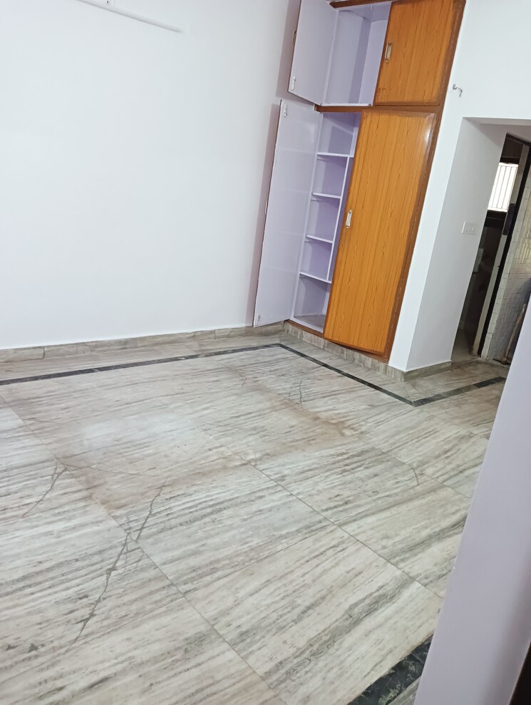 Room, shatabdi-vihar 2 Bedroom 950 Sq.Ft. Apartment In Sector 52 Noida 8816136