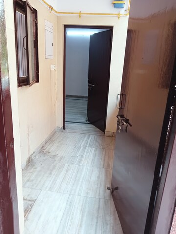 Bathroom in 2 BHK Apartment at Shatabdi Vihar, Sector 52 – for Rent