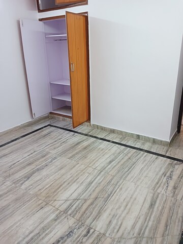 Room in 2 BHK Apartment at Shatabdi Vihar, Sector 52 – for Rent