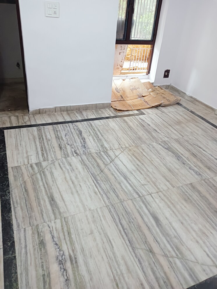 Room, shatabdi-vihar 2 Bedroom 950 Sq.Ft. Apartment In Sector 52 Noida 8816136