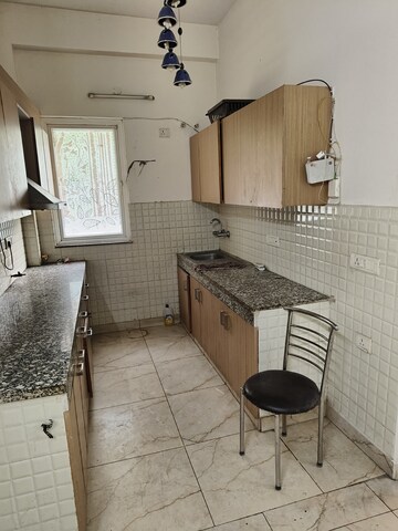 Kitchen in 2.5 BHK Builder Floor at Vipul World Floors, Sector 48 – for Rent