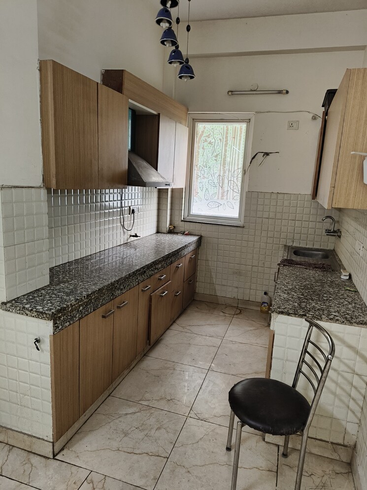 Kitchen, vipul-world-floors 2.5 Bedroom 1380 Sq.Ft. Builder Floor In Sector 48 Gurgaon 8816137