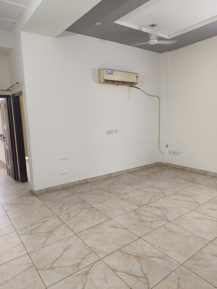 Room, vipul-world-floors 2.5 Bedroom 1380 Sq.Ft. Builder Floor In Sector 48 Gurgaon 8816137