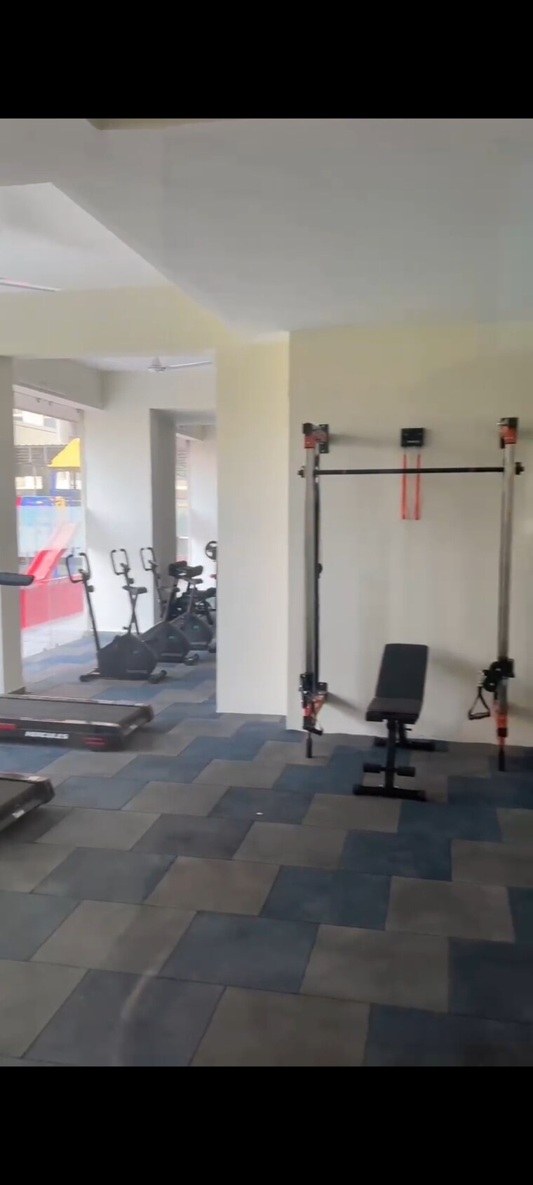 Gym, vaishnodevi circle 3 Bedroom 200 Sq.Yd. Apartment In Vaishnodevi Circle Ahmedabad 8816146