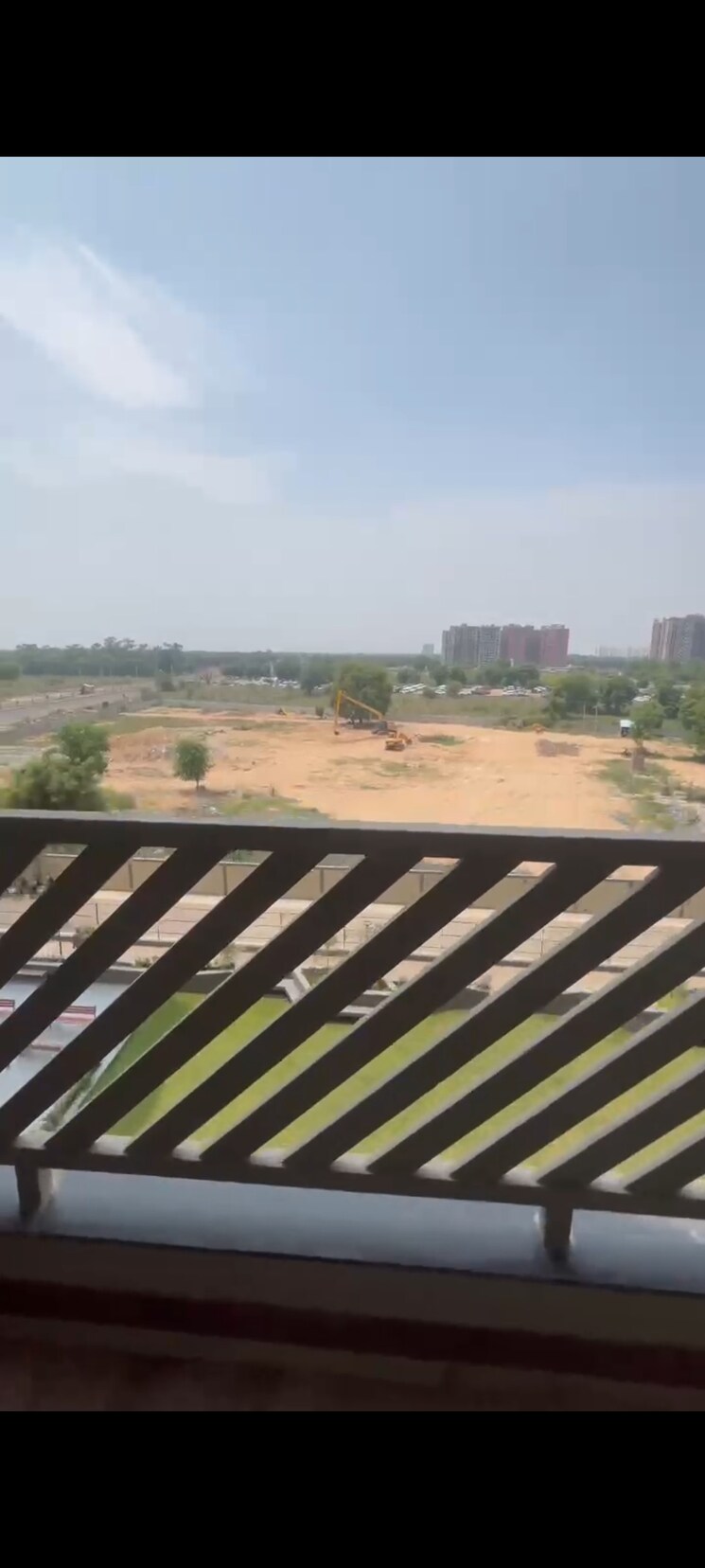 Balcony, vaishnodevi circle 3 Bedroom 200 Sq.Yd. Apartment In Vaishnodevi Circle Ahmedabad 8816146