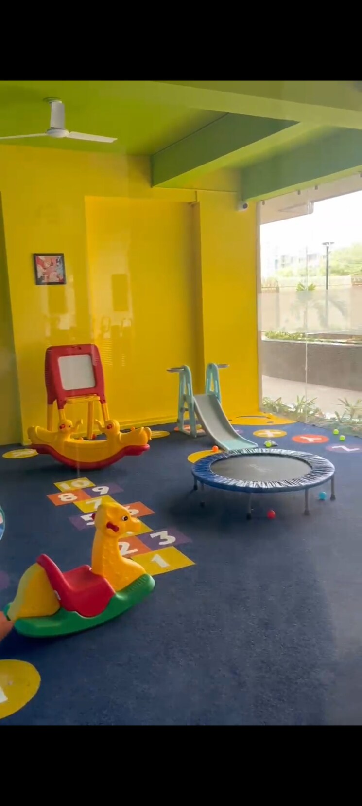 Gym, vaishnodevi circle 3 Bedroom 200 Sq.Yd. Apartment In Vaishnodevi Circle Ahmedabad 8816146