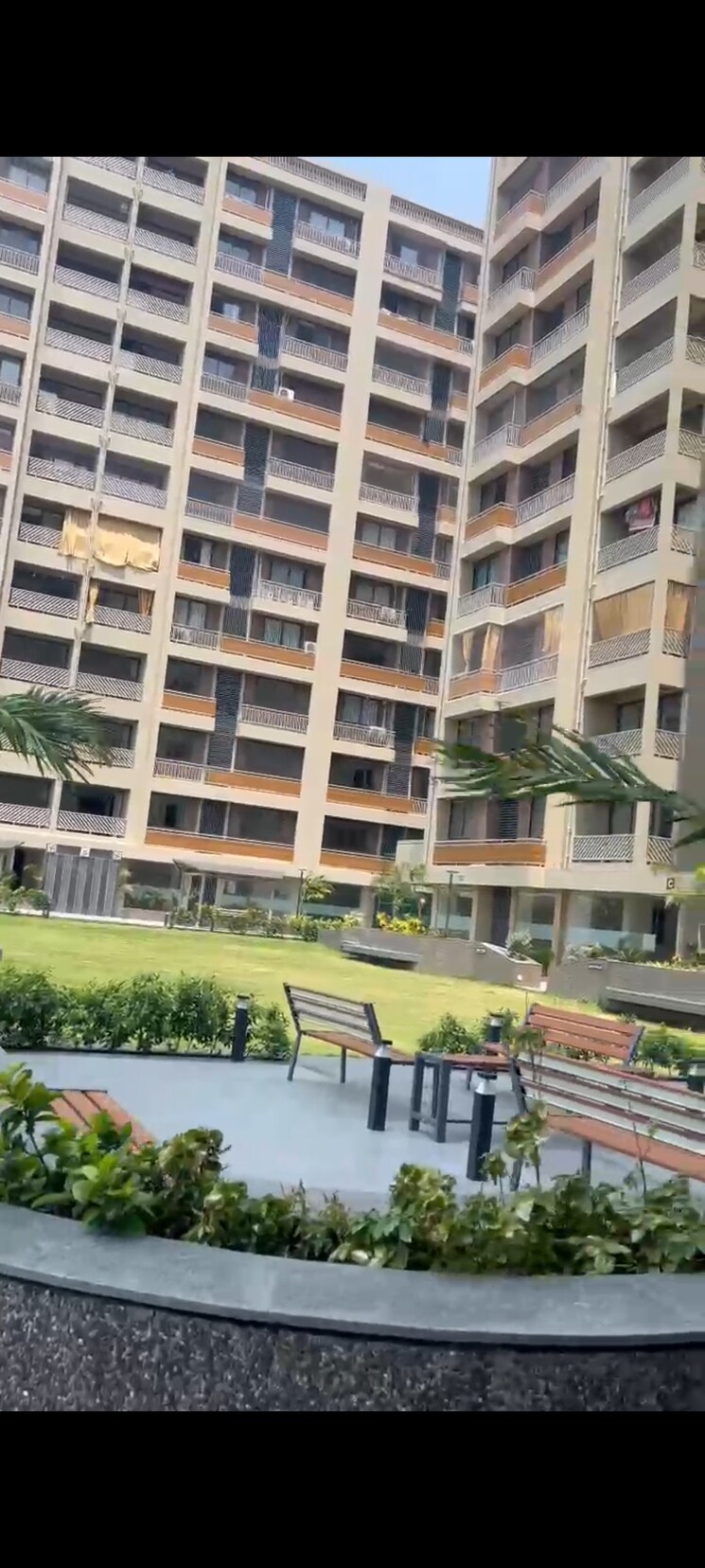 Exterior View, vaishnodevi circle 3 Bedroom 200 Sq.Yd. Apartment In Vaishnodevi Circle Ahmedabad 8816146