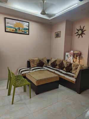 Bedroom in 3 BHK Builder Floor at Vipul World Floors, Sector 48 – for Sale