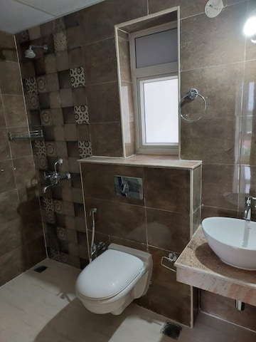 Bathroom in 2 BHK Apartment at Sancoale – for Rent