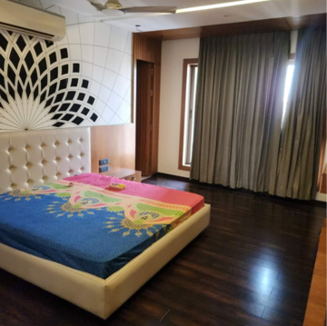 Bedroom in 3 BHK Apartment at Juhu – for Sale