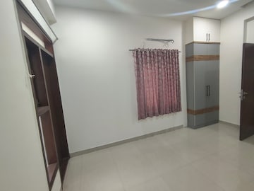 Room in 4 BHK Apartment at NCC Urban Gardenia, Gachibowli – for Rent