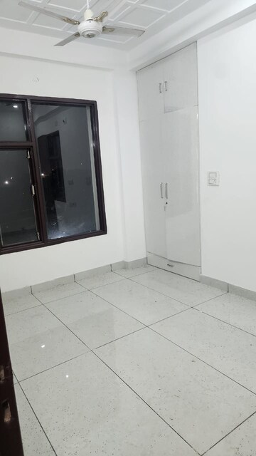 Room in 2 BHK Independent House at Sector 9 – for Rent