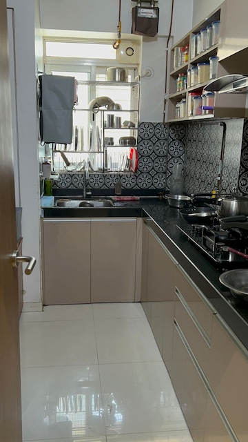 2 BHK Apartment For Rent in Lodha Amara, Kolshet Road