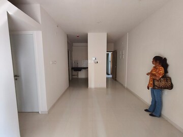 Room in 2 BHK Apartment at Godrej Green Cove, Mahalunge – for Rent