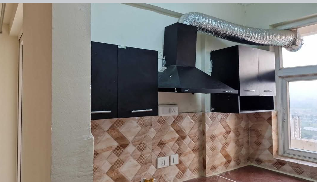 2.5 BHK Apartment For Rent in Amrapali Riverview