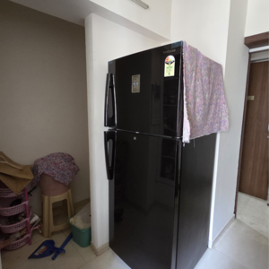 Furnished Amenities in 2 BHK Apartment at Lodha Amara, Sandoz Baug – for Rent