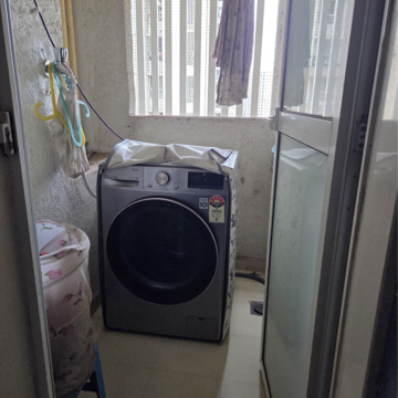Bathroom in 2 BHK Apartment at Lodha Amara, Sandoz Baug – for Rent