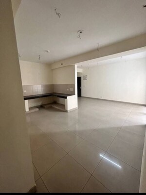 Room in 3 BHK Apartment at Panchsheel Greens II, Sector 16 Greater Noida – for Sale