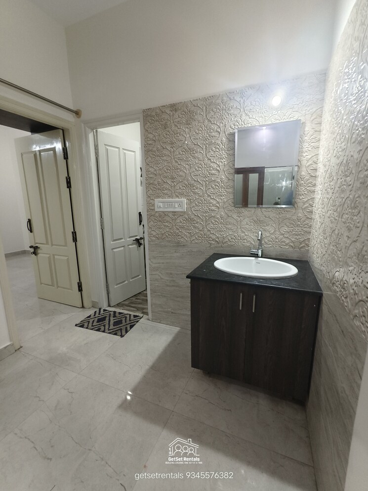 Bathroom, hsr layout 2 Bedroom 1200 Sq.Ft. Builder Floor In Hsr Layout Bangalore 8816315