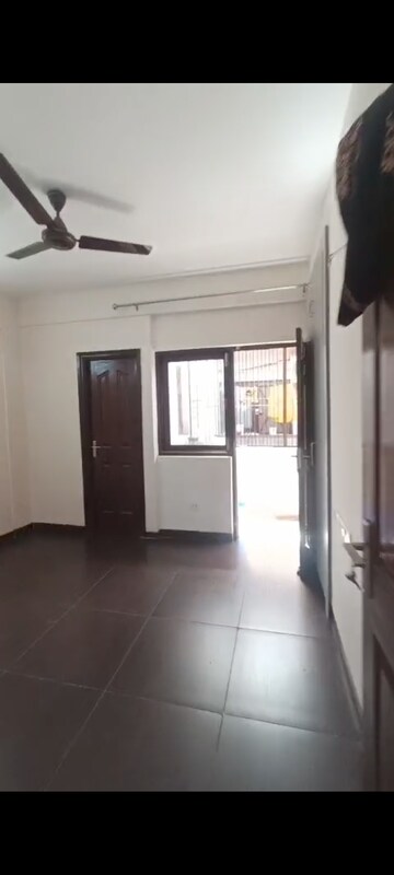 Building Lobby in 2 BHK Builder Floor at Wave Prime Floors, Wave City – for Rent