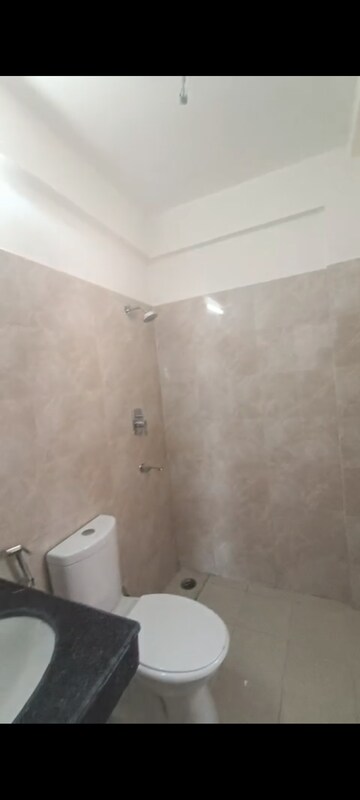 Room in 2 BHK Builder Floor at Wave Prime Floors, Wave City – for Rent