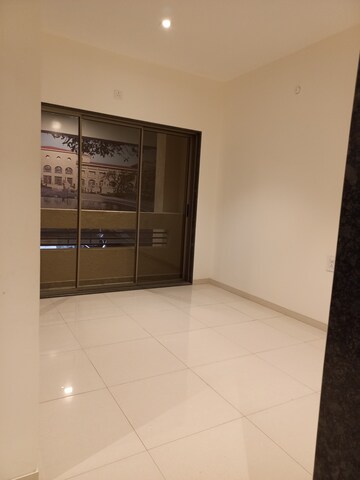 Room in 2 BHK Apartment at Evershine Amavi 303 Phase 3, Virar West – for Sale