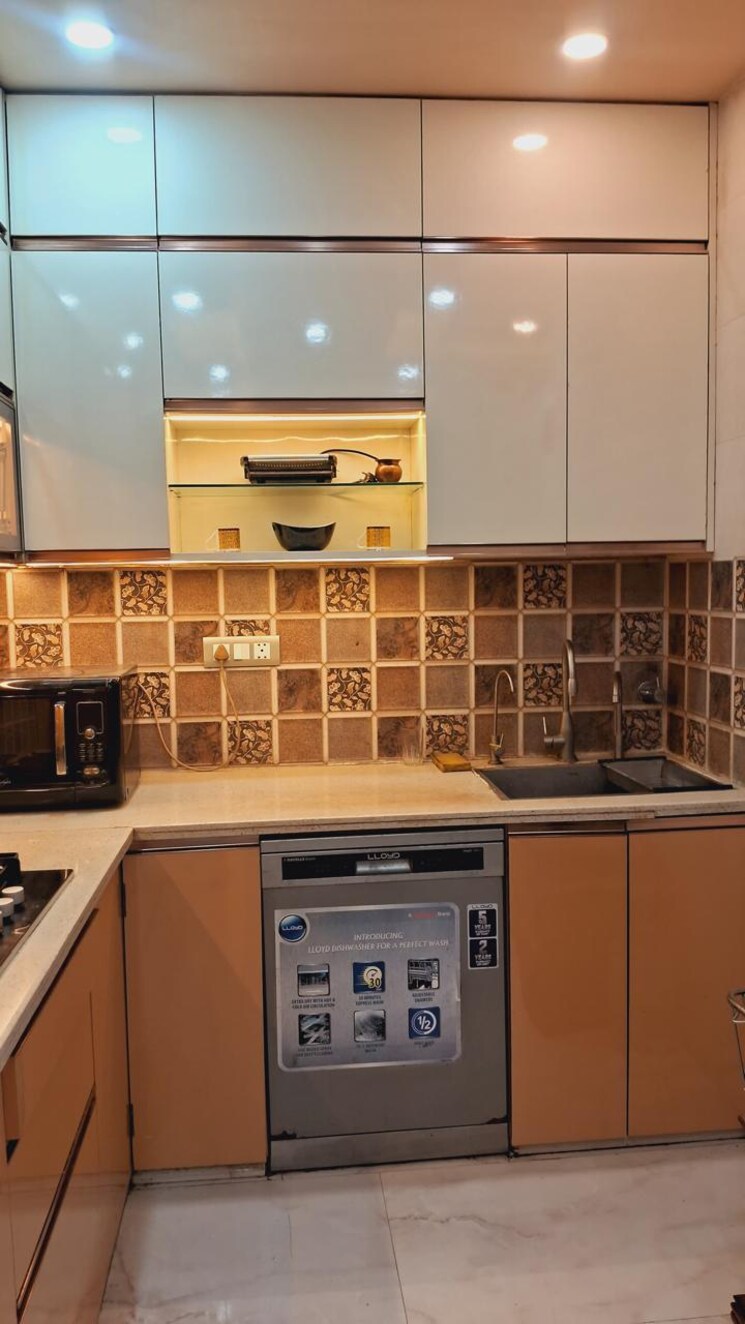 Kitchen, subhash nagar 2 Bedroom 100 Sq.Yd. Builder Floor In Subhash Nagar Delhi 8816380