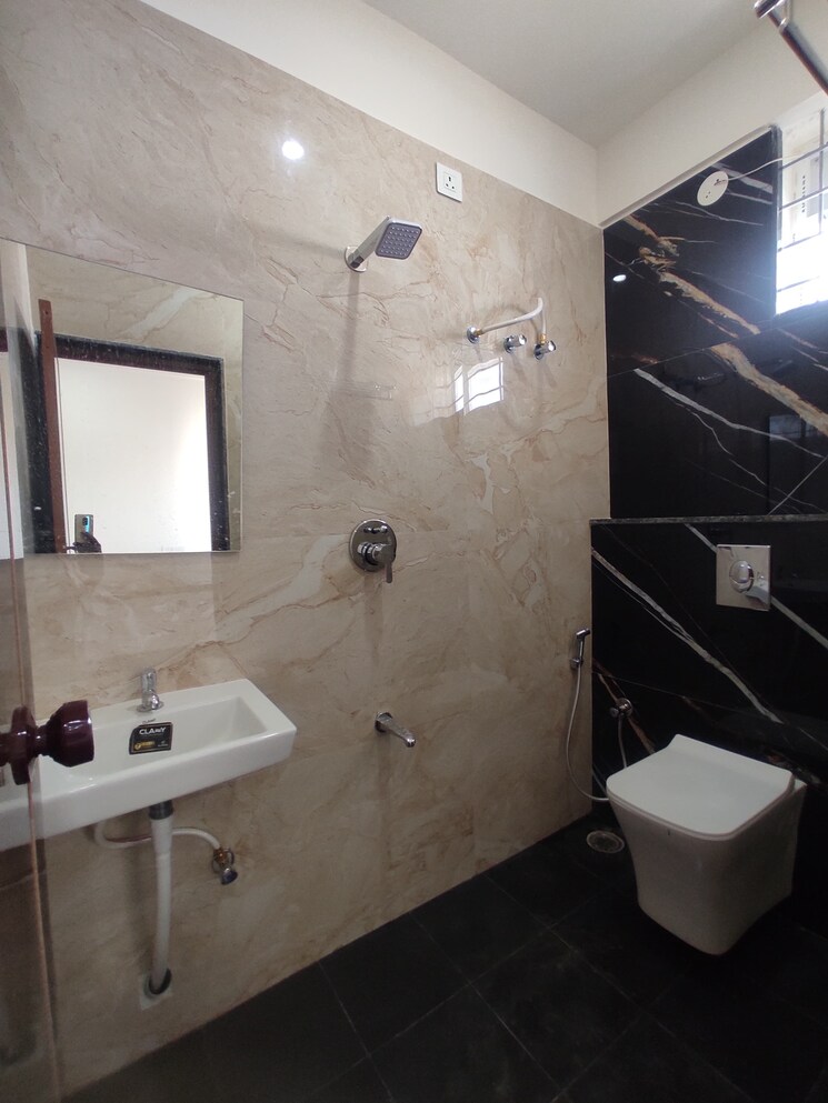 Bathroom, hsr layout 2 Bedroom 1200 Sq.Ft. Builder Floor In Hsr Layout Bangalore 8816384