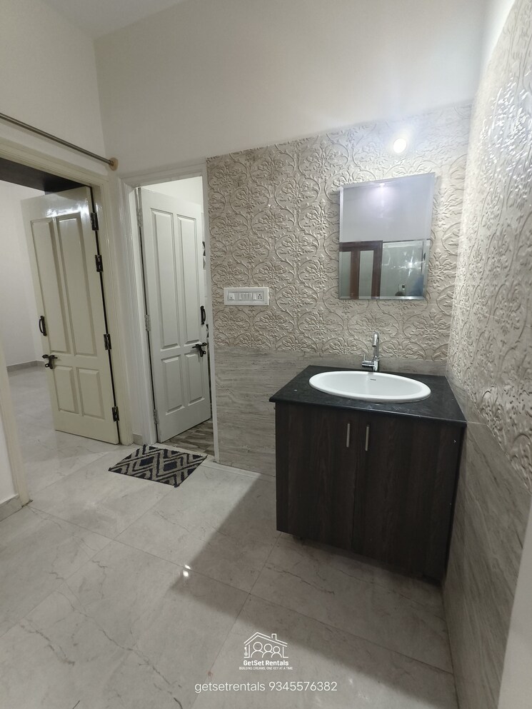 Bathroom, hsr layout 2 Bedroom 1200 Sq.Ft. Builder Floor In Hsr Layout Bangalore 8816393