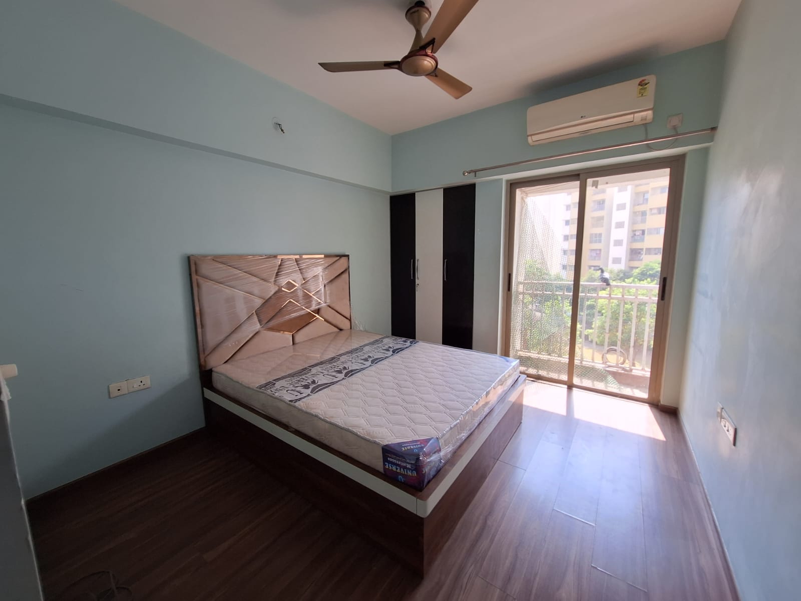 2 BHK + Pooja Room,Study Room Apartment For Sale in Lodha Palava Exotica
