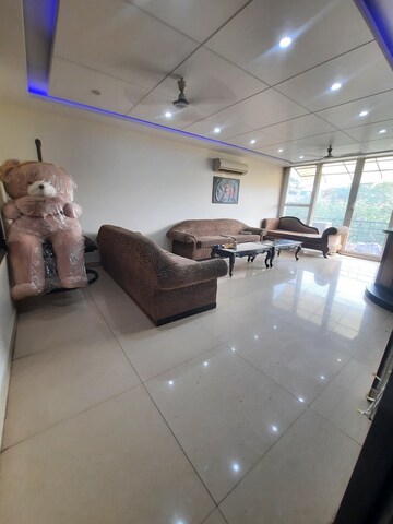 Furnished Amenities in 3 BHK Builder Floor at Malviya Nagar – for Rent