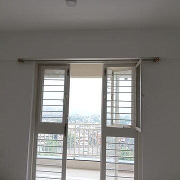 Room in 3 BHK Apartment at 4 Taljai Hills Phase 1, Dhankawadi – for Rent