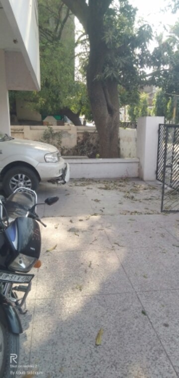 Parking in 3 BHK Independent House at Indira Nagar – for Sale