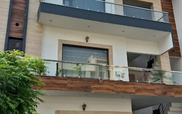 6+ BHK Independent House For Sale in Aerocity