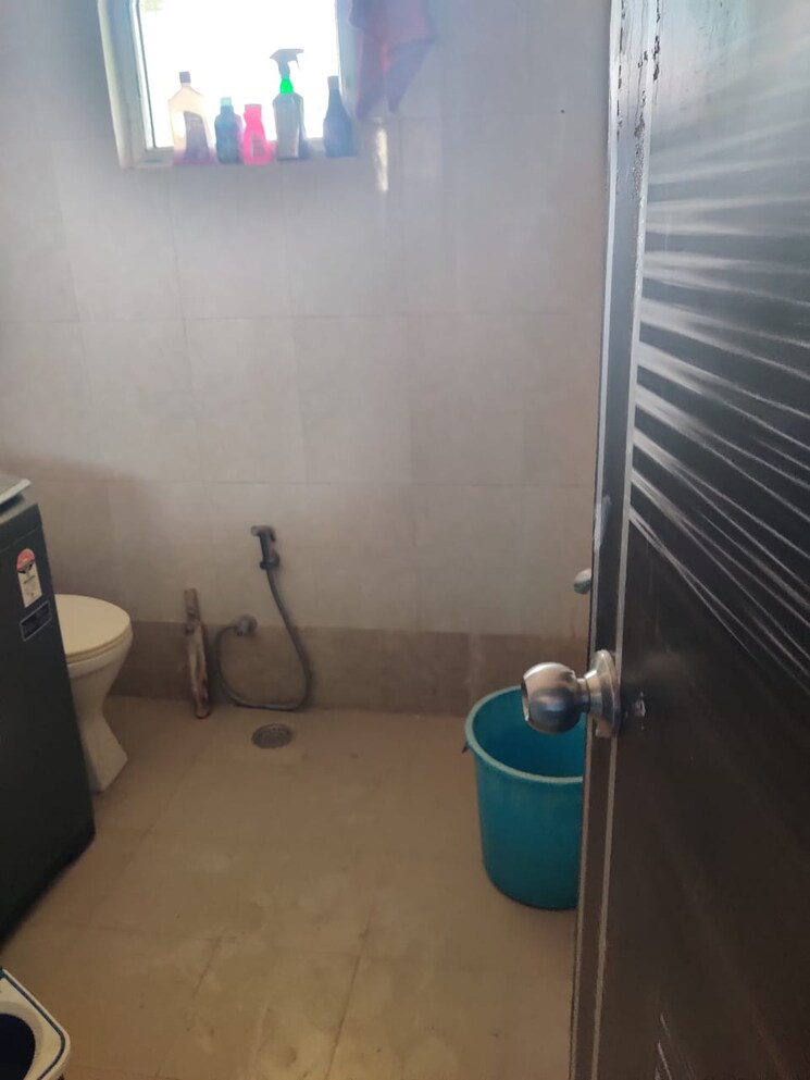 Bathroom, mahanagar 3 Bedroom 1400 Sq.Ft. Builder Floor In Mahanagar Lucknow 8816471