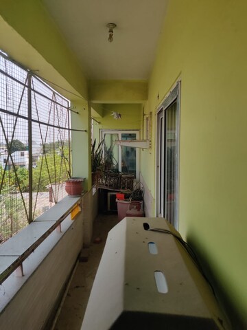Balcony in 3 BHK Builder Floor at Mahanagar – for Rent