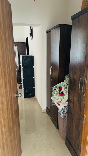 Furnished Amenities in 3 BHK Apartment at Mahavir Square, Manpada – for Rent