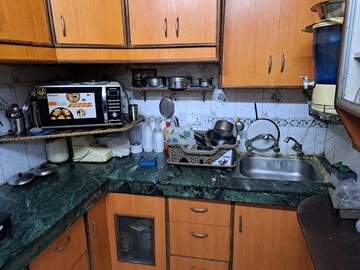 Kitchen in 2.5 BHK Builder Floor at Laxmi Nagar – for Sale