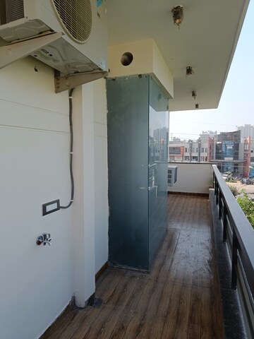 Kitchen in 2 BHK Builder Floor at Sector 57 – for Rent